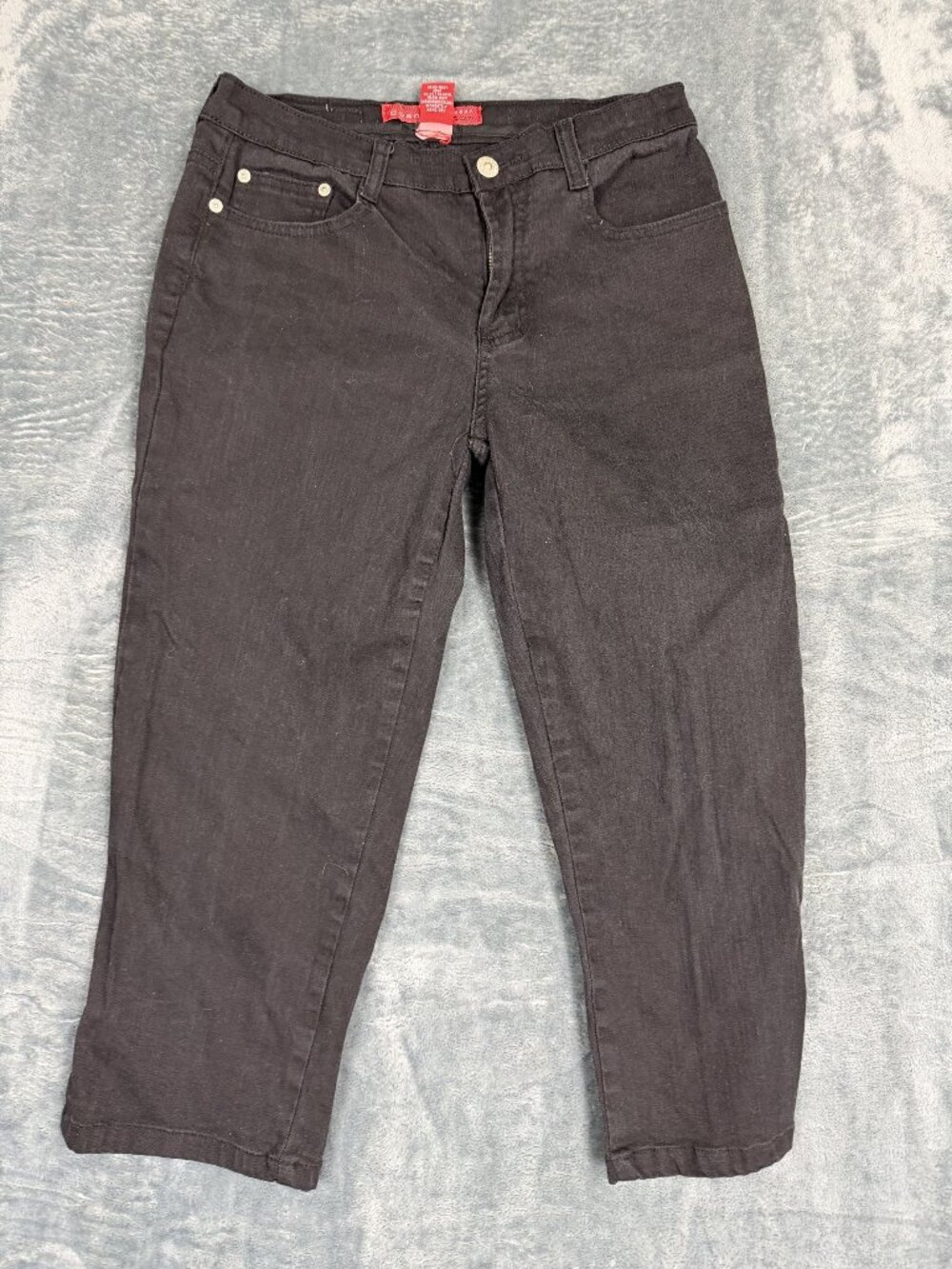 Cosmopolitan Womens Black Cropped Jeans Size 6 Embroidered Back Pockets